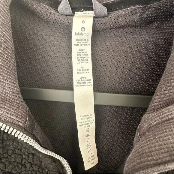 LULULEMON Jacket Women Size 6 Stand Out Sherpa 1/2 Zip Black - Picture 8 of 8